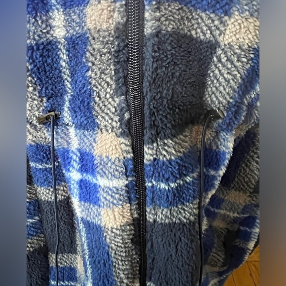 NWT- Architech, Women’s Plaid Fleece Zippered Vest - Picture 5 of 7